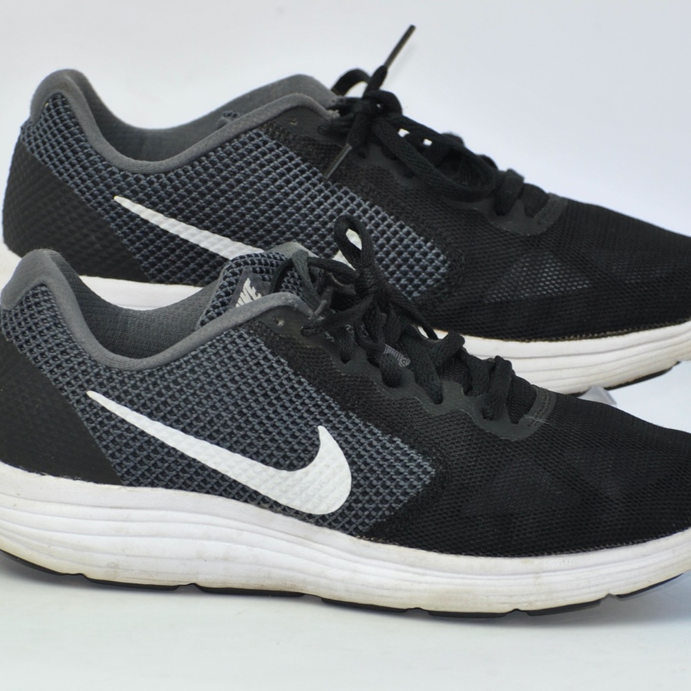 Size 9.5 Nike Women Sneakers